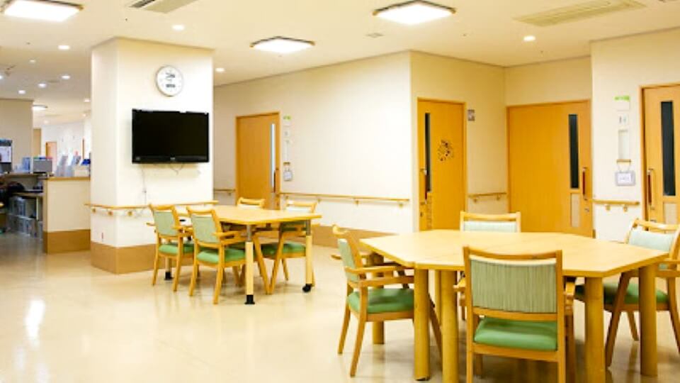 【戸塚駅】看護職員さんを探しています@ユニット型特別養護老人ホームで健康管理のお仕事（正社員）